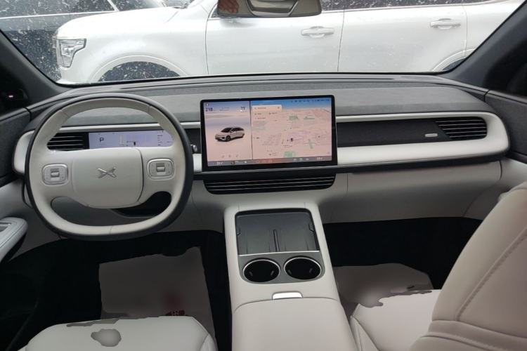 Used XPeng G6 2023 580 Long-Range Pro Center Console