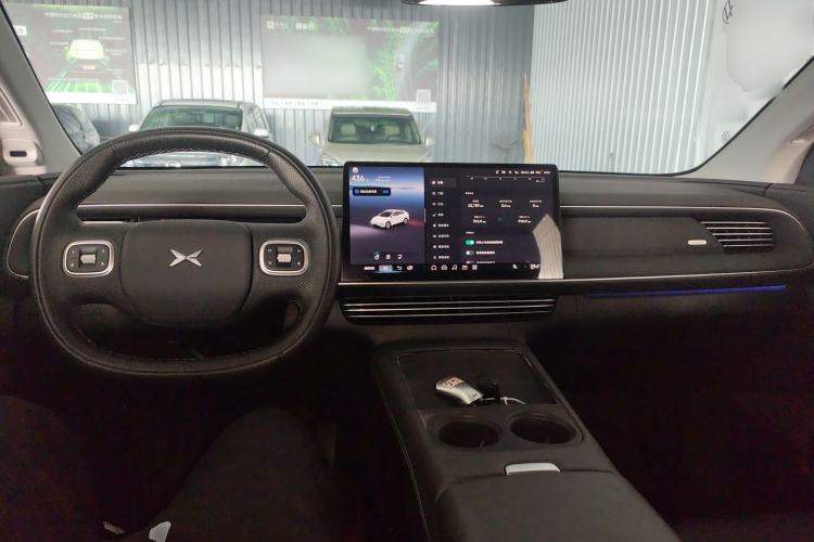 Used XPeng G6 2023 580 Long-Range Pro Center Console