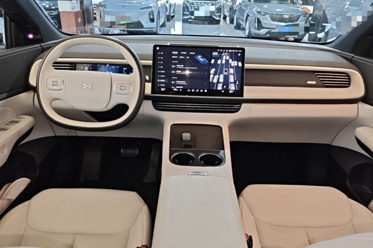 Used XPeng G6 2023 755 Ultra-Long Range Pro Center Console