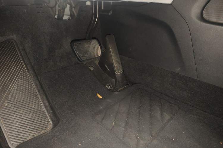 Used XPeng G6 2023 580 Long-Range Max Driver Seat
