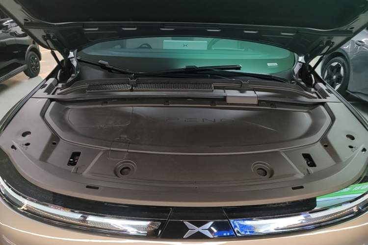 Used XPeng G6 2023 580 Long-Range Pro Engine Bay