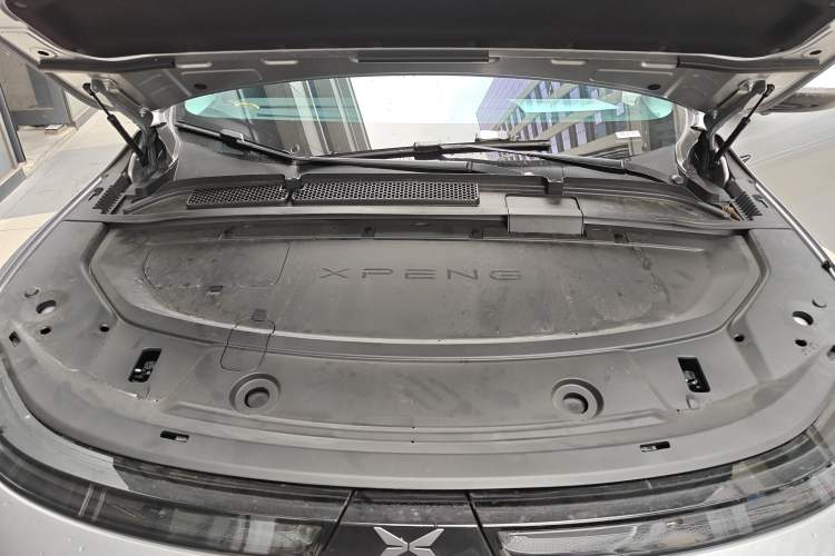Used XPeng G6 2023 580 Long-Range Pro Engine Bay