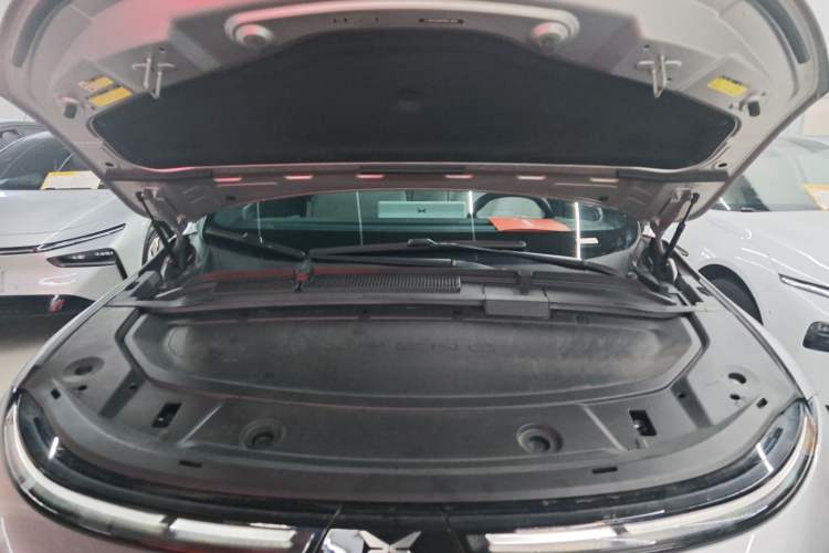 Used XPeng G6 2023 700 Four-Wheel Drive Performance Max Engine Bay