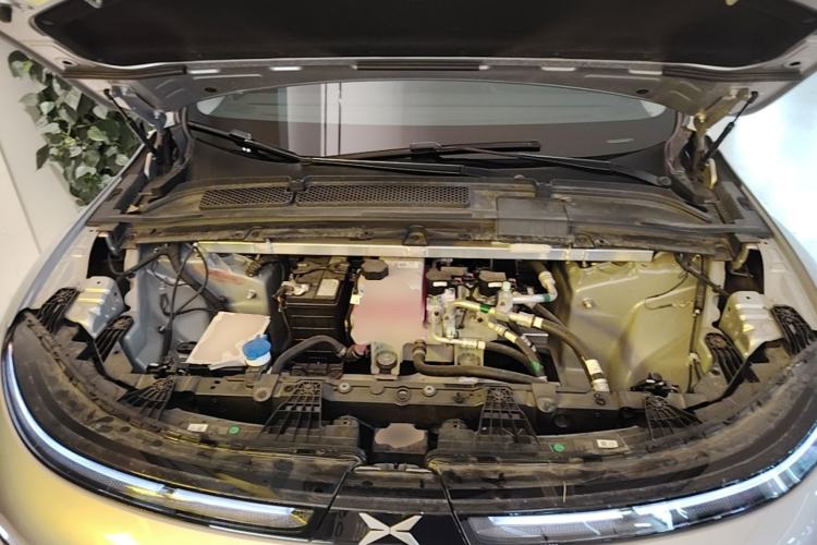 Used XPeng G6 2023 755 Ultra-Long Range Pro Engine Bay