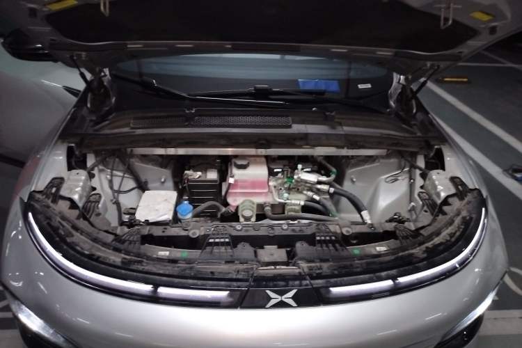 Used XPeng G6 2023 580 Long-Range Max Engine Bay