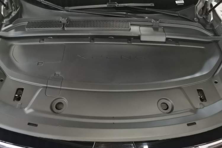 Used XPeng G6 2023 580 Long-Range Max Engine Bay