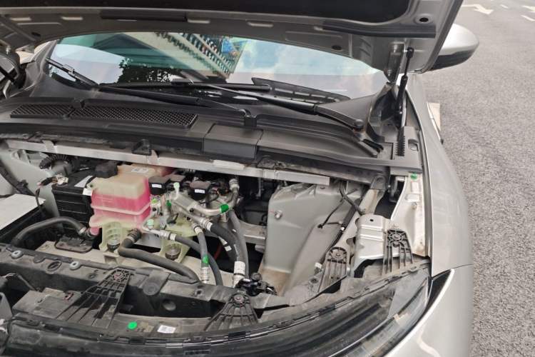 Used XPeng G6 2023 580 Long-Range Pro Engine Bay Left