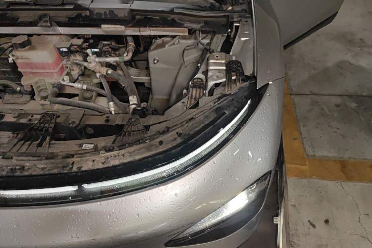 Used XPeng G6 2023 580 Long-Range Pro Engine Bay Left