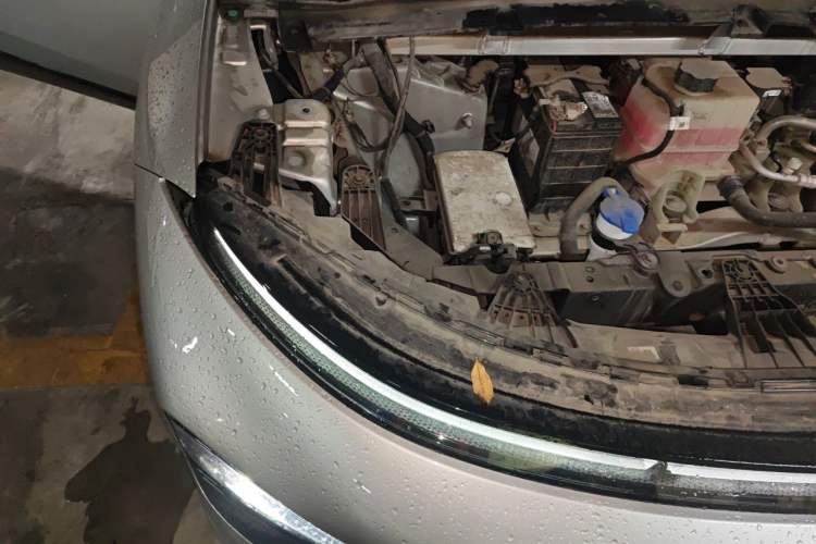 Used XPeng G6 2023 580 Long-Range Pro Engine Bay Right