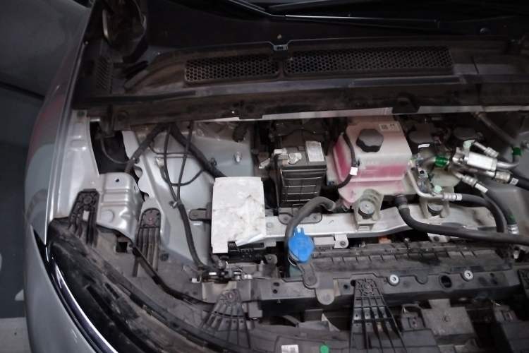 Used XPeng G6 2023 580 Long-Range Max Engine Bay Right