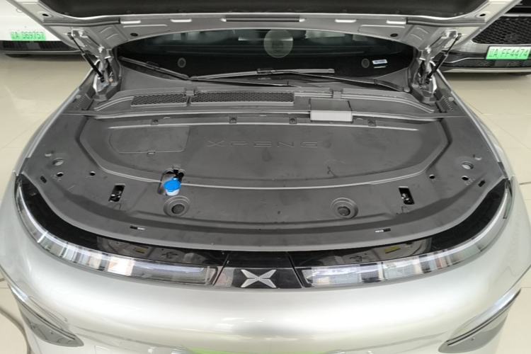 Used XPeng G6 2023 580 Long-Range Pro Engine Bay