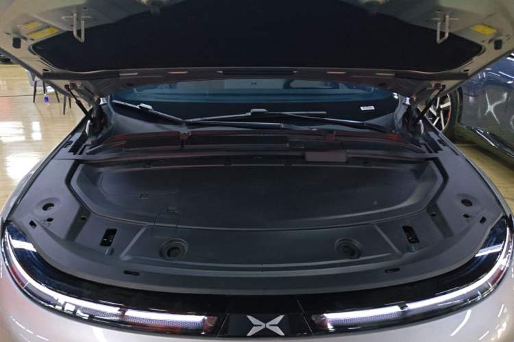 Used XPeng G6 2023 580 Long-Range Max Engine Bay