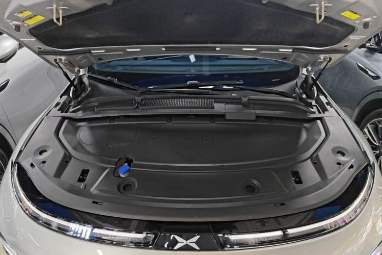 Used XPeng G6 2023 580 Long-Range Max Engine Bay