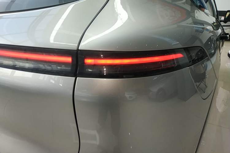 Used XPeng G6 2023 580 Long-Range Max Exterior 3
