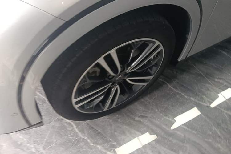 Used XPeng G6 2023 580 Long-Range Max Exterior 4