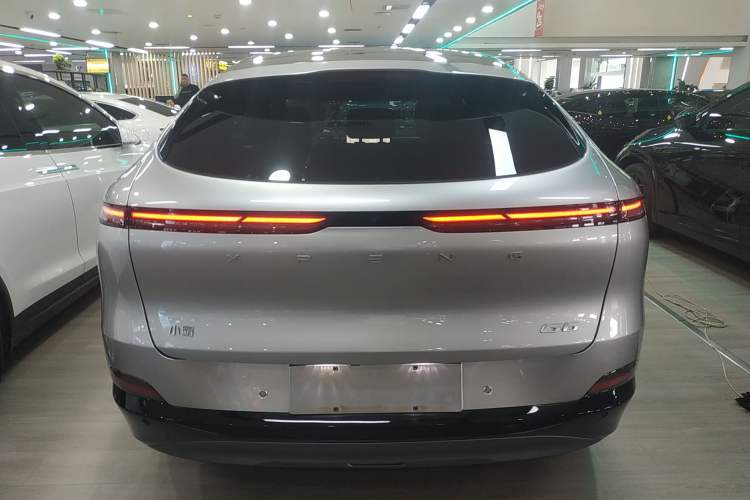 Used XPeng G6 2023 580 Long-Range Max Exterior 4