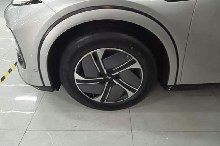 Used XPeng G6 2023 755 Ultra-Long Range Max Exterior 4