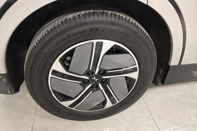 Used XPeng G6 2023 580 Long-Range Pro Exterior 5