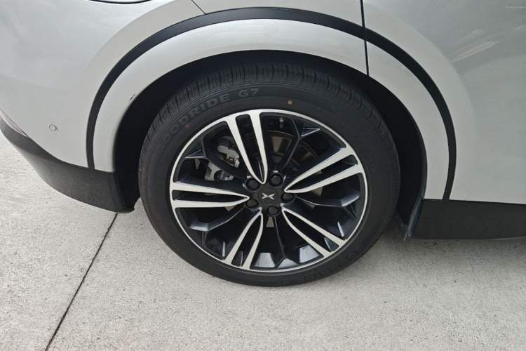 Used XPeng G6 2023 580 Long-Range Pro Exterior 5