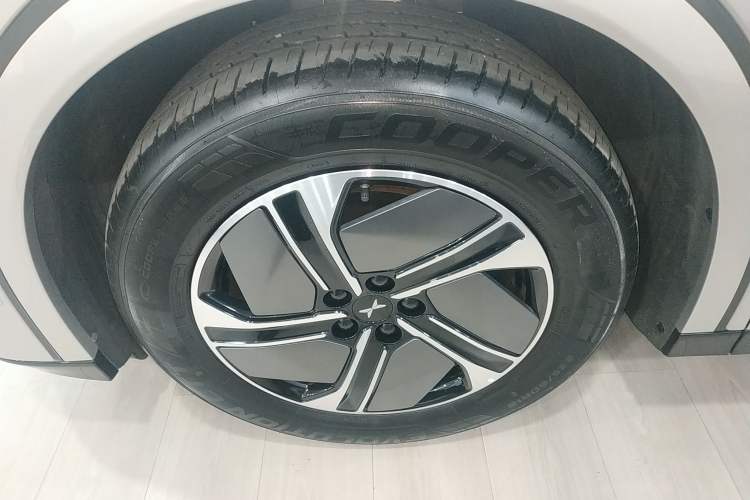 Used XPeng G6 2023 580 Long-Range Max Exterior 7