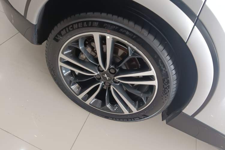 Used XPeng G6 2023 700 Four-Wheel Drive Performance Max Exterior 8