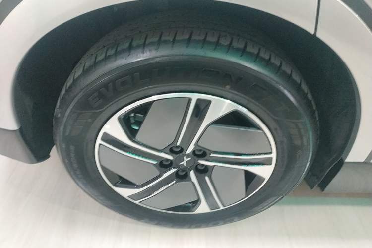 Used XPeng G6 2023 580 Long-Range Max Exterior 8