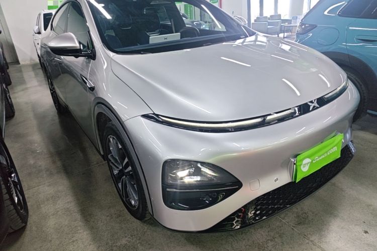 Used XPeng G6 2023 580 Long-Range Max Front Right 45 Deg