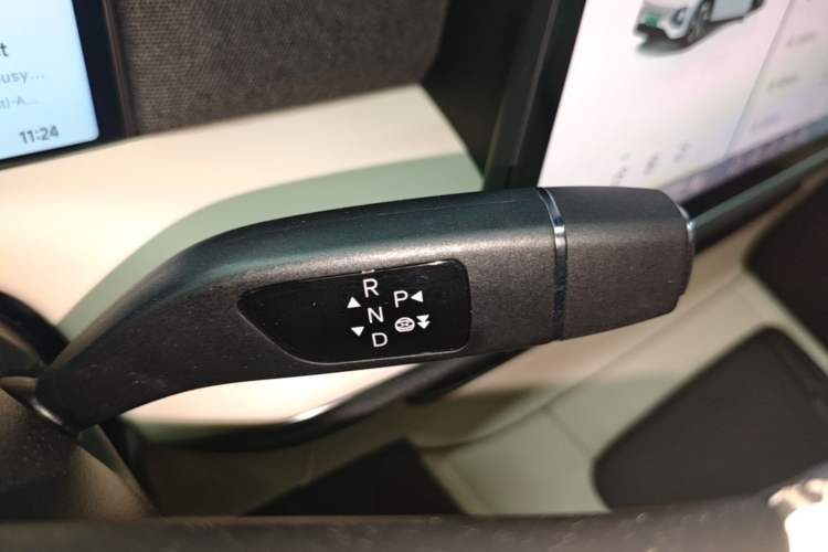 Used XPeng G6 2023 580 Long-Range Max Gear Lever