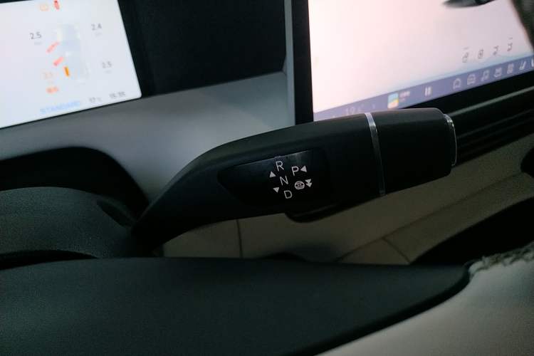 Used XPeng G6 2023 700 Four-Wheel Drive Performance Max Gear Lever