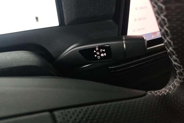 Used XPeng G6 2023 580 Long-Range Max Gear Lever
