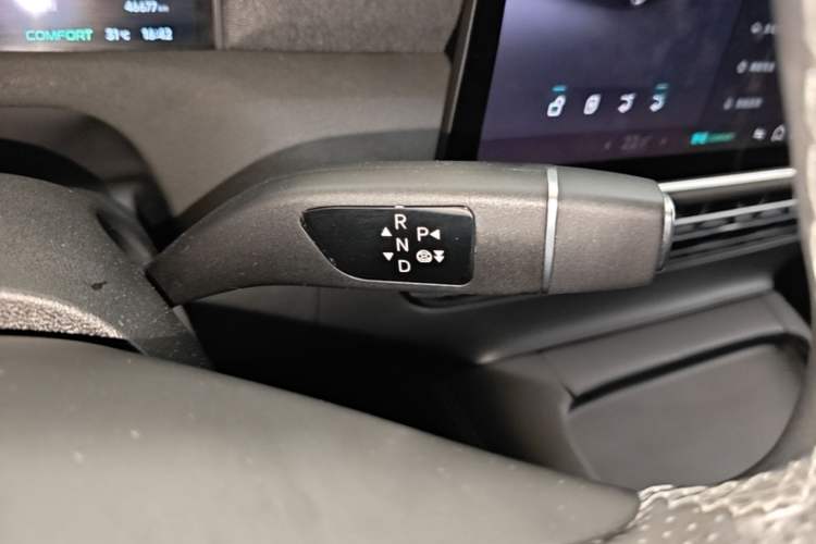 Used XPeng G6 2023 580 Long-Range Max Gear Lever