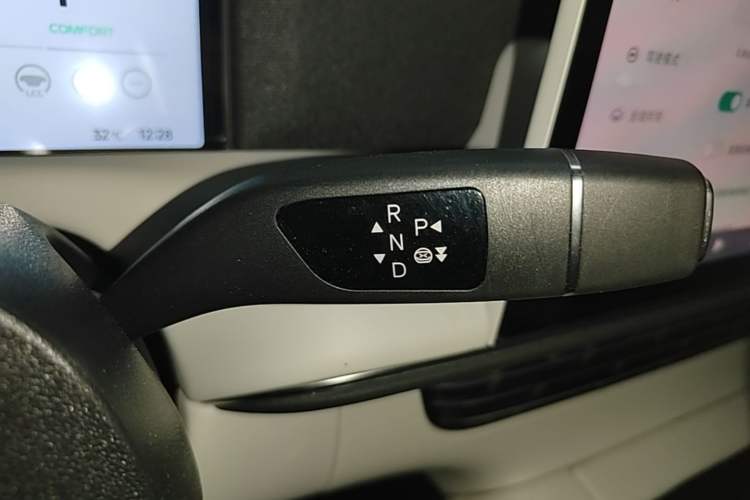 Used XPeng G6 2023 580 Long-Range Max Gear Lever