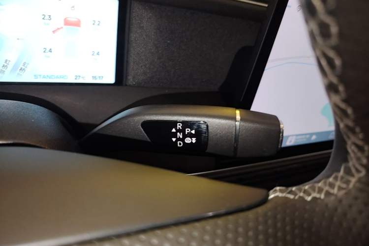 Used XPeng G6 2023 755 Ultra-Long Range Pro Gear Lever
