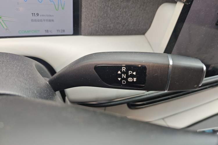 Used XPeng G6 2023 700 Four-Wheel Drive Performance Max Gear Lever