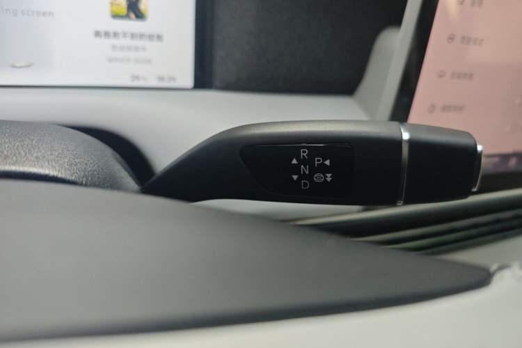 Used XPeng G6 2023 580 Long-Range Max Gear Lever
