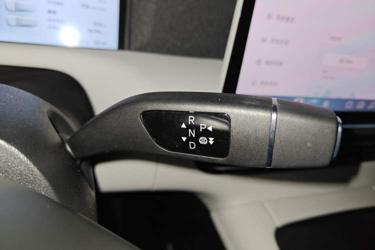Used XPeng G6 2023 700 Four-Wheel Drive Performance Max Gear Lever