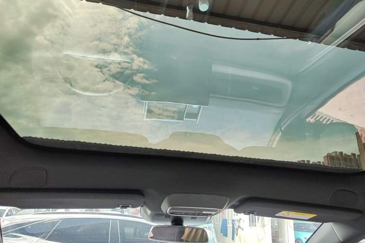 Used XPeng G6 2023 700 Four-Wheel Drive Performance Max Headliner