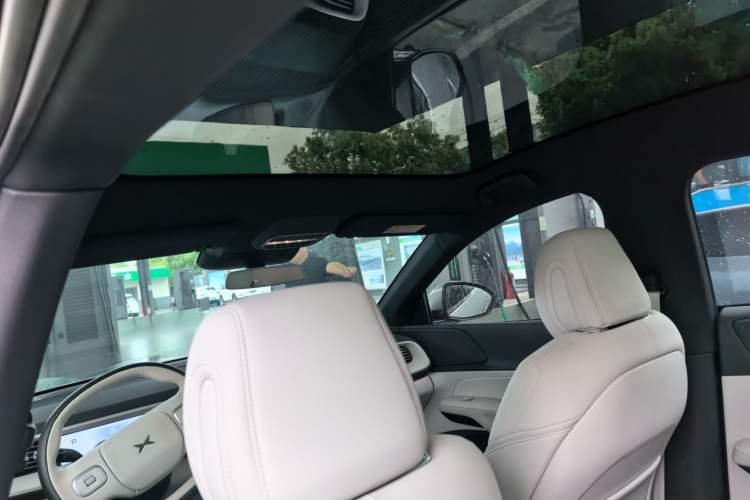 Used XPeng G6 2023 580 Long-Range Pro Headliner
