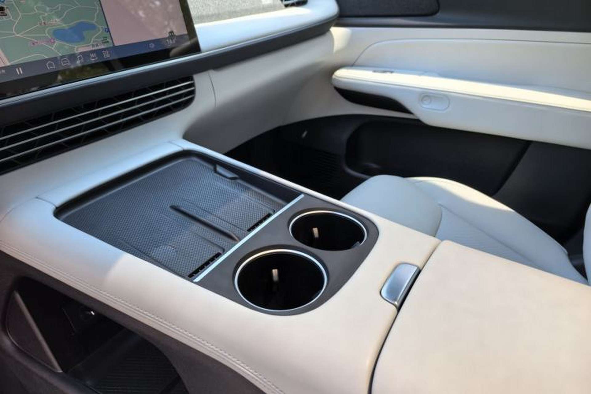 Used XPeng G6 2023 580 Long-Range Pro Interior 2