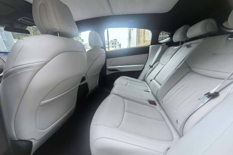 Used XPeng G6 2023 700 Four-Wheel Drive Performance Max Interior 2