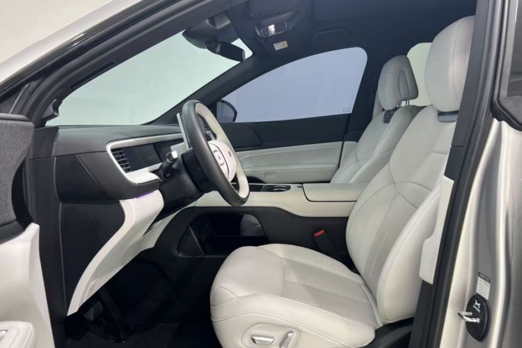 Used XPeng G6 2023 580 Long-Range Pro Interior 2