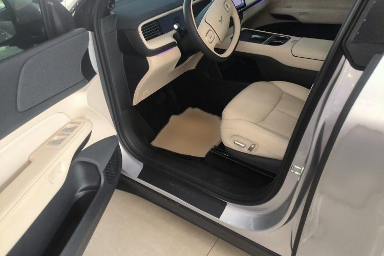 Used XPeng G6 2023 580 Long-Range Max Interior 3