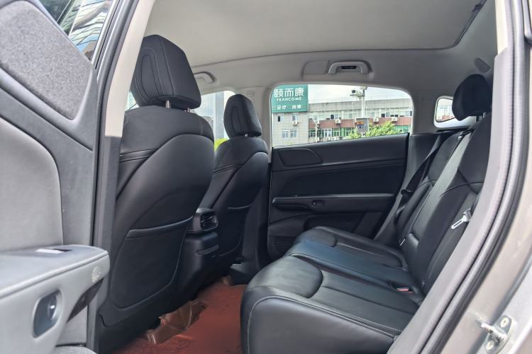 Used XPeng G6 2023 580 Long-Range Pro Interior 4