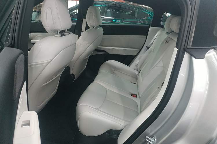 Used XPeng G6 2023 580 Long-Range Max Interior 4