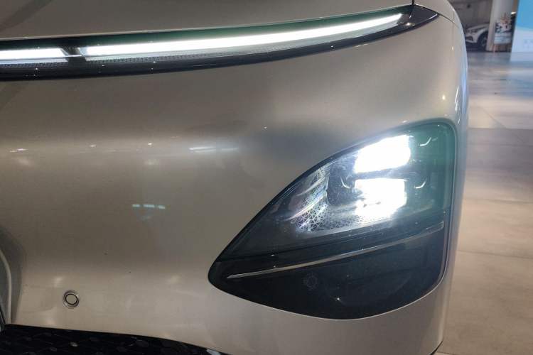 Used XPeng G6 2023 755 Ultra-Long Range Max Left Front Headlight