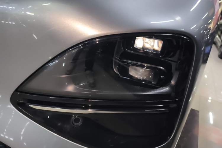 Used XPeng G6 2023 755 Ultra-Long Range Pro Left Front Headlight