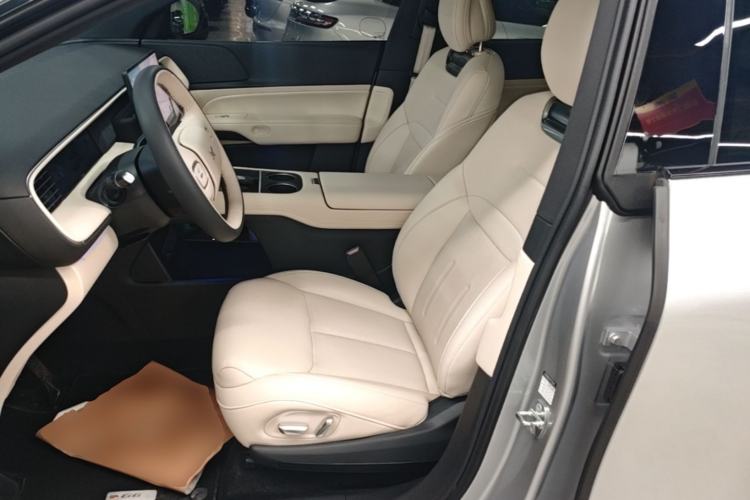 Used XPeng G6 2023 580 Long-Range Max Left Front Seat
