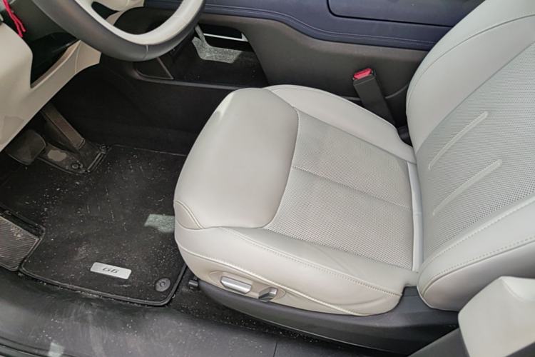 Used XPeng G6 2023 700 Four-Wheel Drive Performance Max Left Front Seat