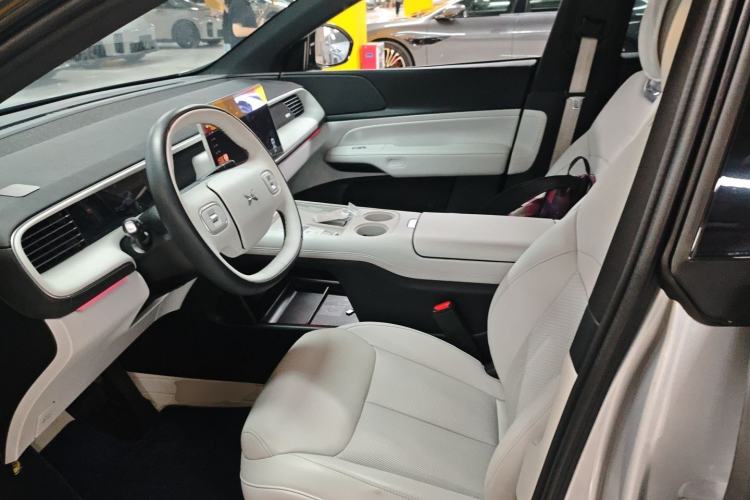 Used XPeng G6 2023 580 Long-Range Pro Left Front Seat