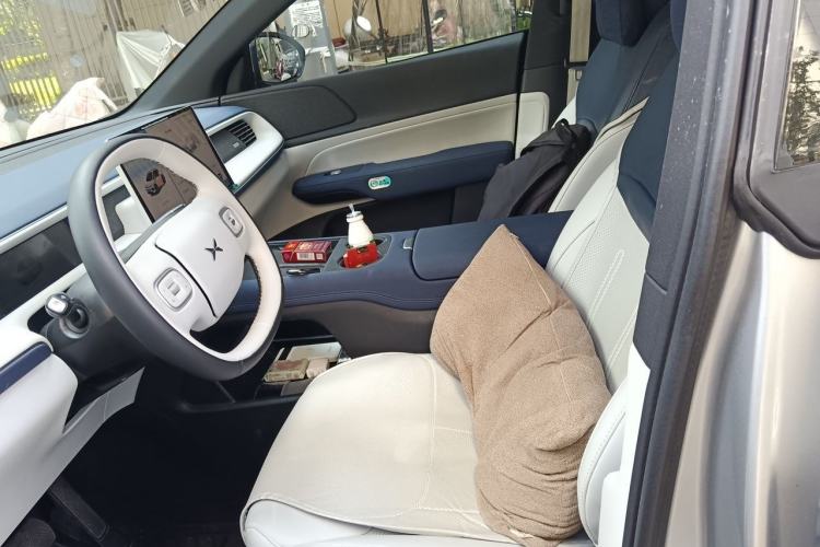 Used XPeng G6 2023 580 Long-Range Max Left Front Seat